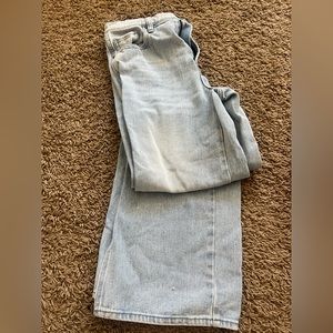 Pacsun wide leg jeans. Women 25. Super cute! has a boot cut.